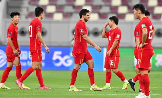 kaiyun-新华社辟谣国足房费8000一晚：输球时连呼吸都是错