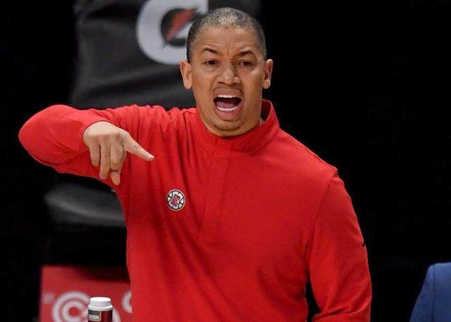 开云下载-【观察】快艇为愚蠢买单!自己选的路 含着泪走完吧!